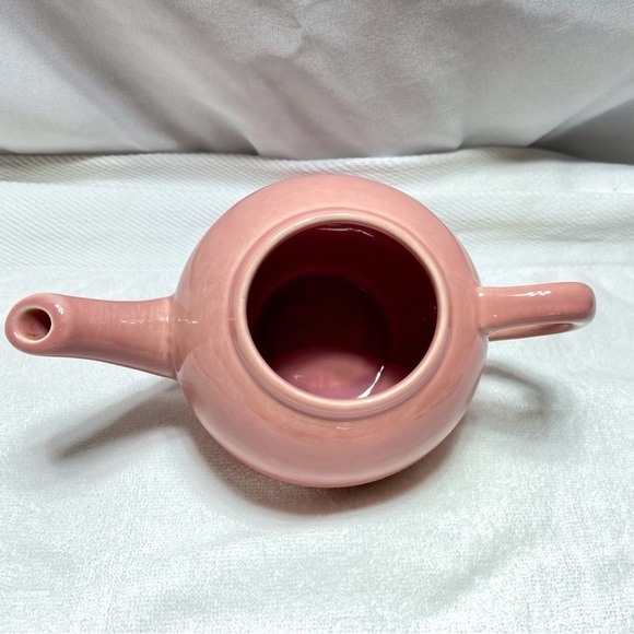Vintage in EUC. Adorable pink ceramic pottery teapot - Picture 8 of 13